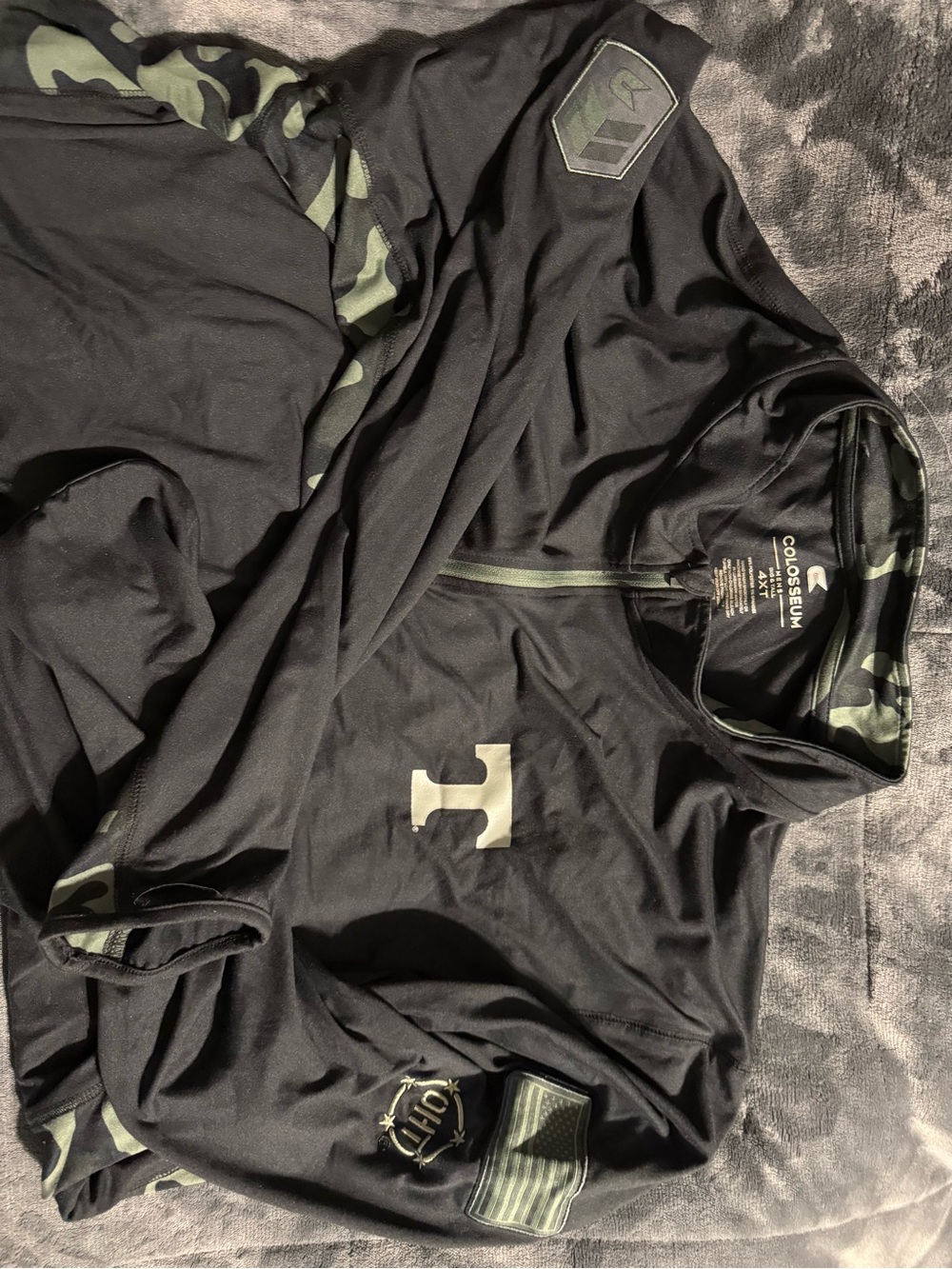 Colosseum Black Pullover with Olive Camo Accents